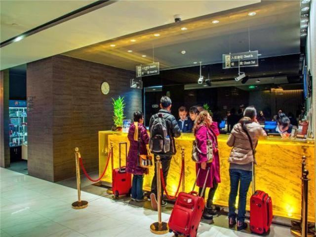Jinjiang Inn Nanjing Road Pedestrian Streeteast Asia Hotel Shanghai Exterior photo